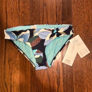 Athleta clean medium bikini bottom, size small
